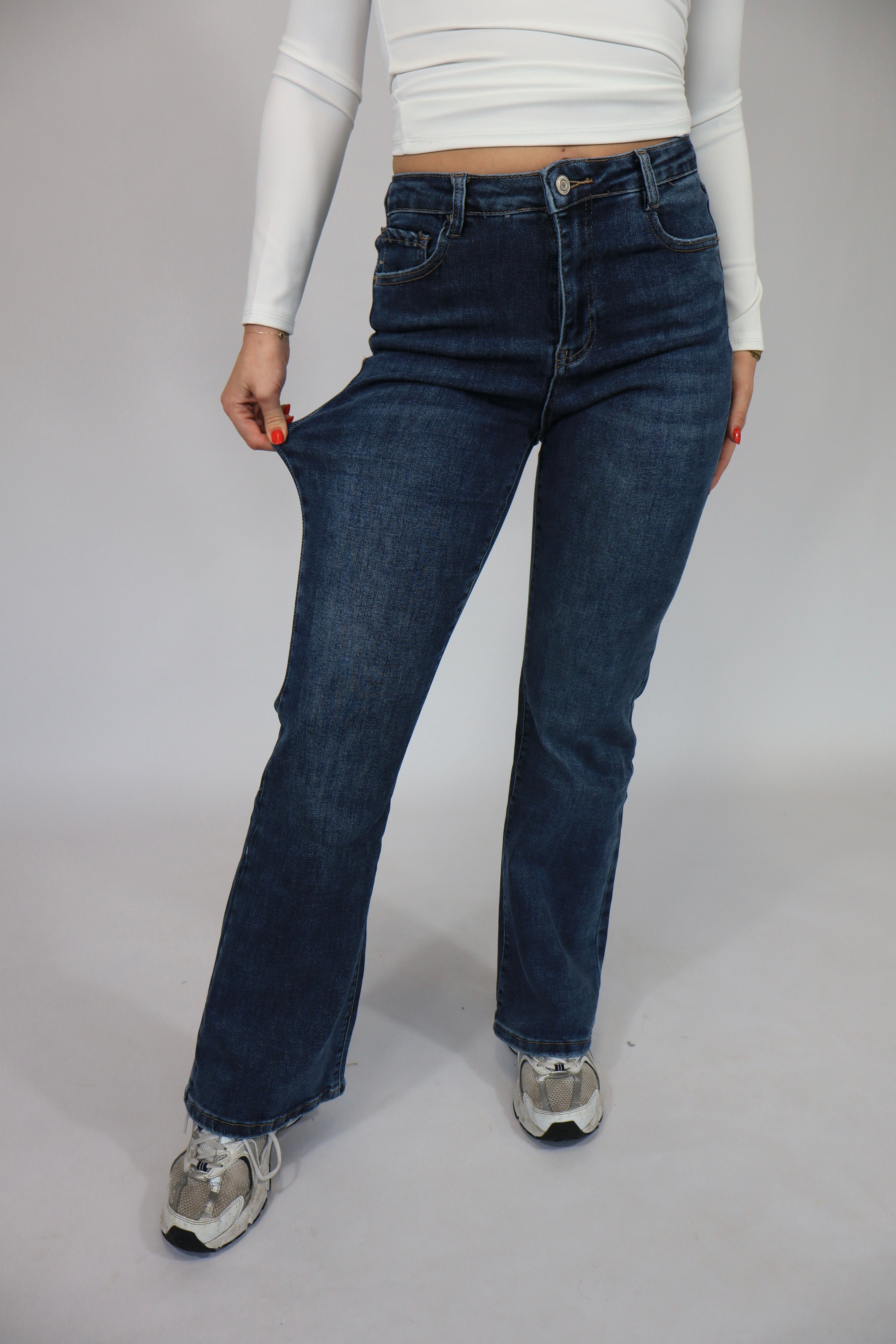 Lynn Flared Jeans - Stretch