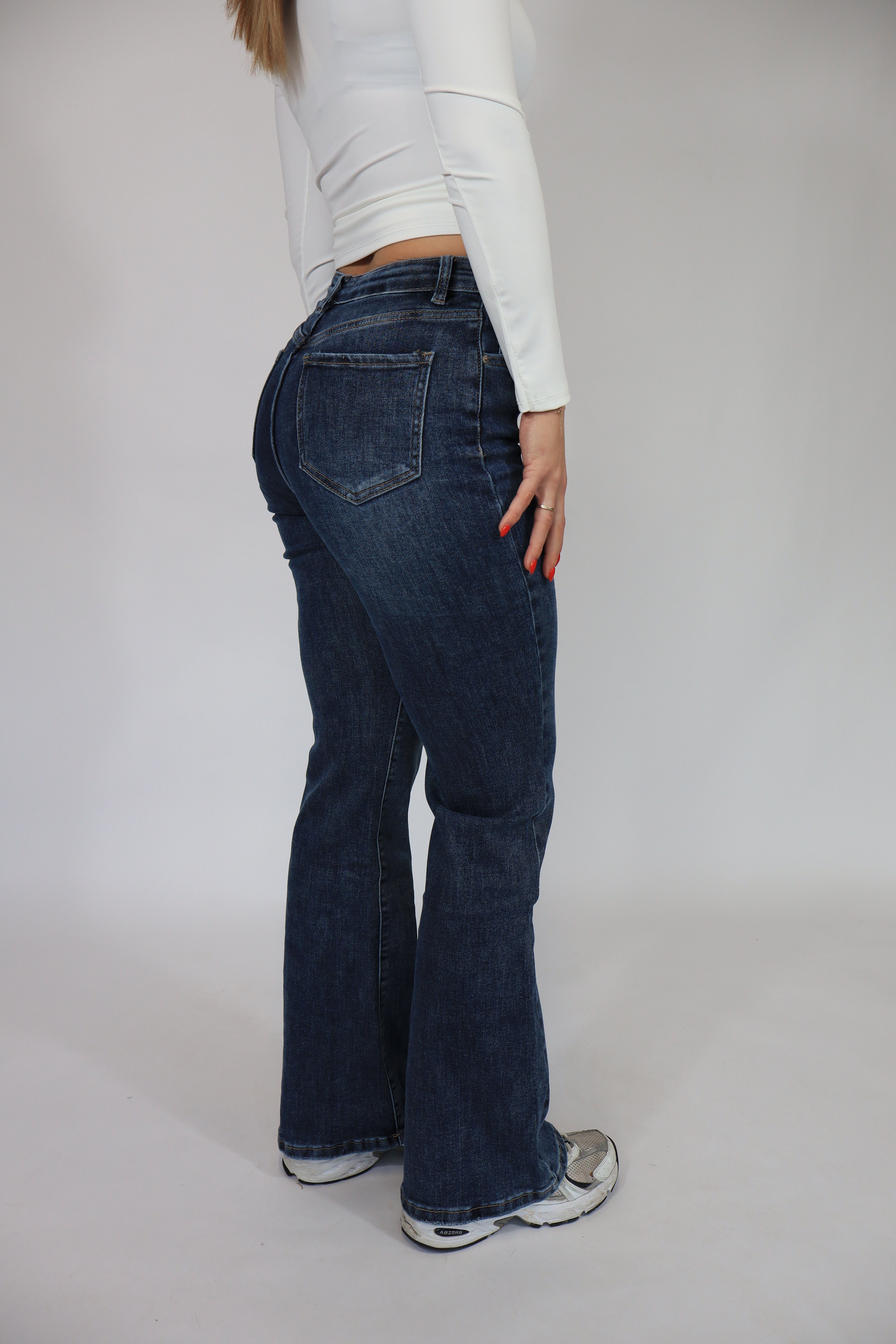 Lynn Flared Jeans - Stretch